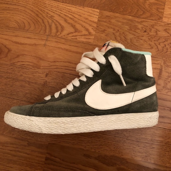 nike blazer vintage olive